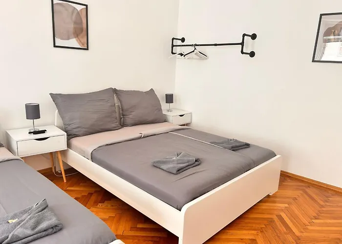 15a By Interhome * Viyana